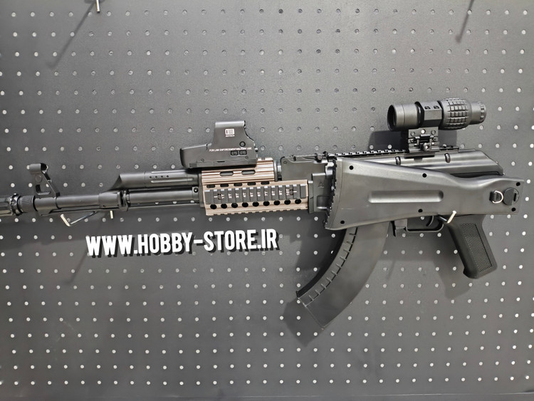 تفنگ تیر ژلهای مدل کلاش AK 105 با دو عدد خشاب و قنداق تاشو با قدرت شلیک عالی