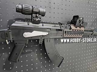 تفنگ تیر ژلهای مدل کلاش AK 105 با دو عدد خشاب و قنداق تاشو با قدرت شلیک عالی