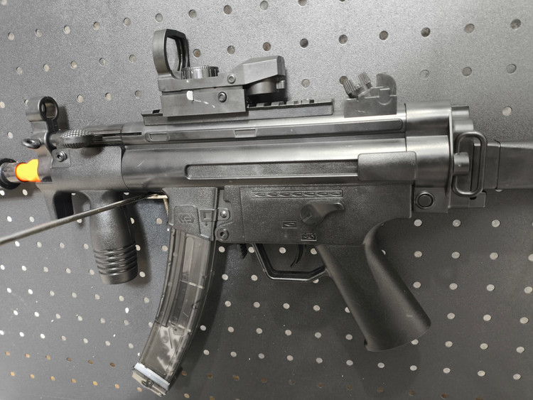 تفنگ تیر ژلهای MP5 K قنداق تاشو